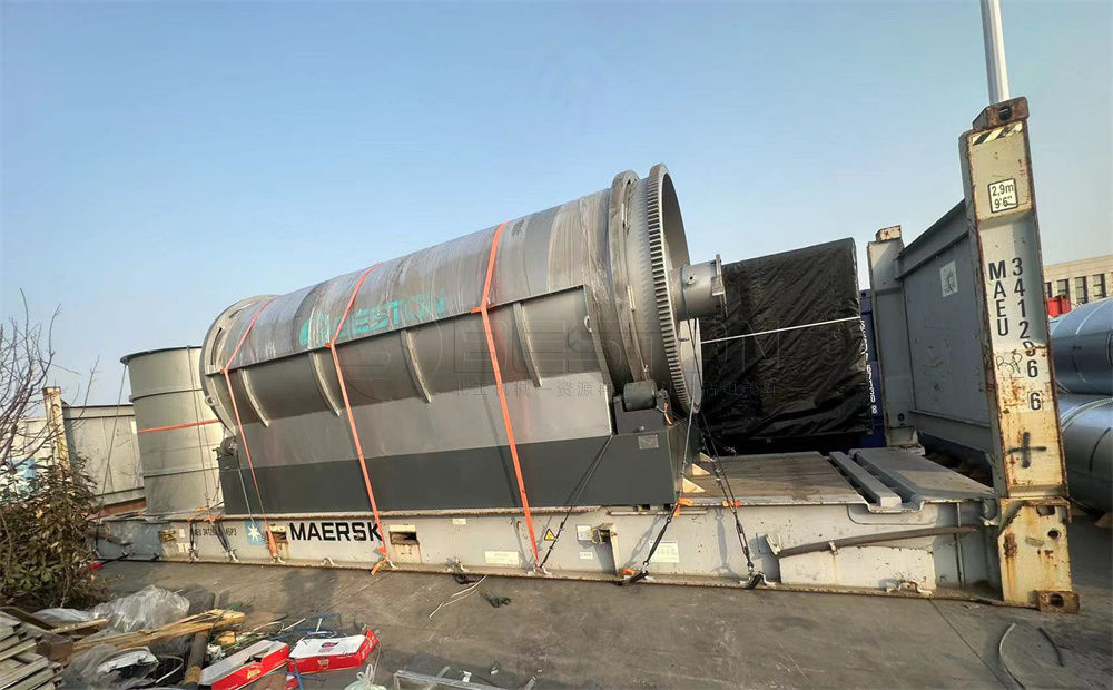 塞浦路斯BLJ-6廢塑料煉油設(shè)備發(fā)貨