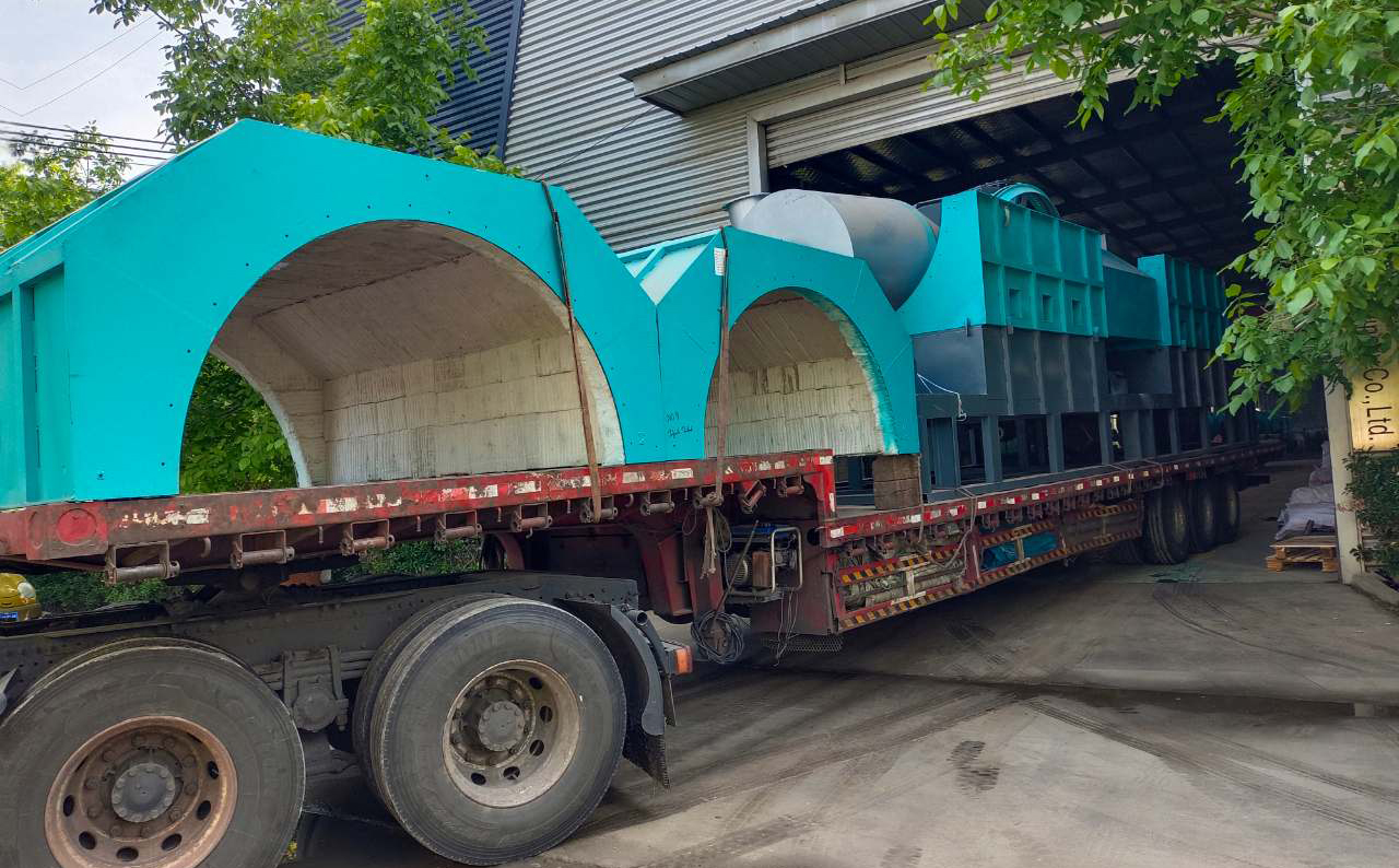 泰國(guó)BST-50木材炭化設(shè)備發(fā)貨